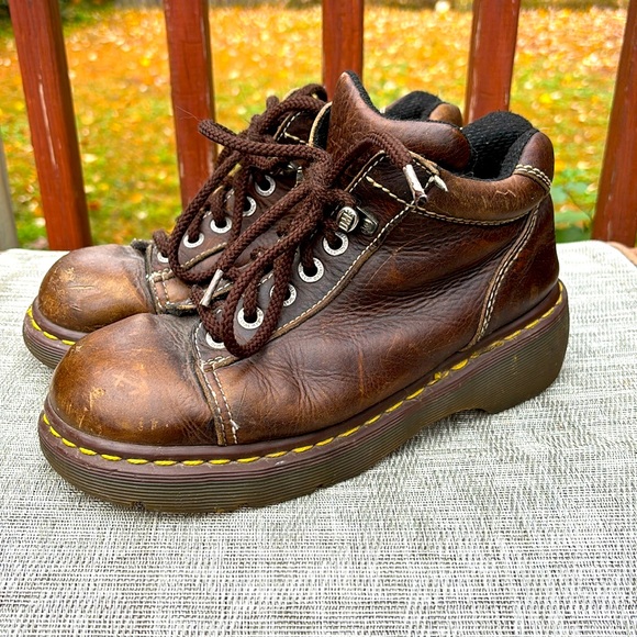 Vintage 1990’s Dr. Martens 8542 brown chunky lace up boots - Picture 2 of 7